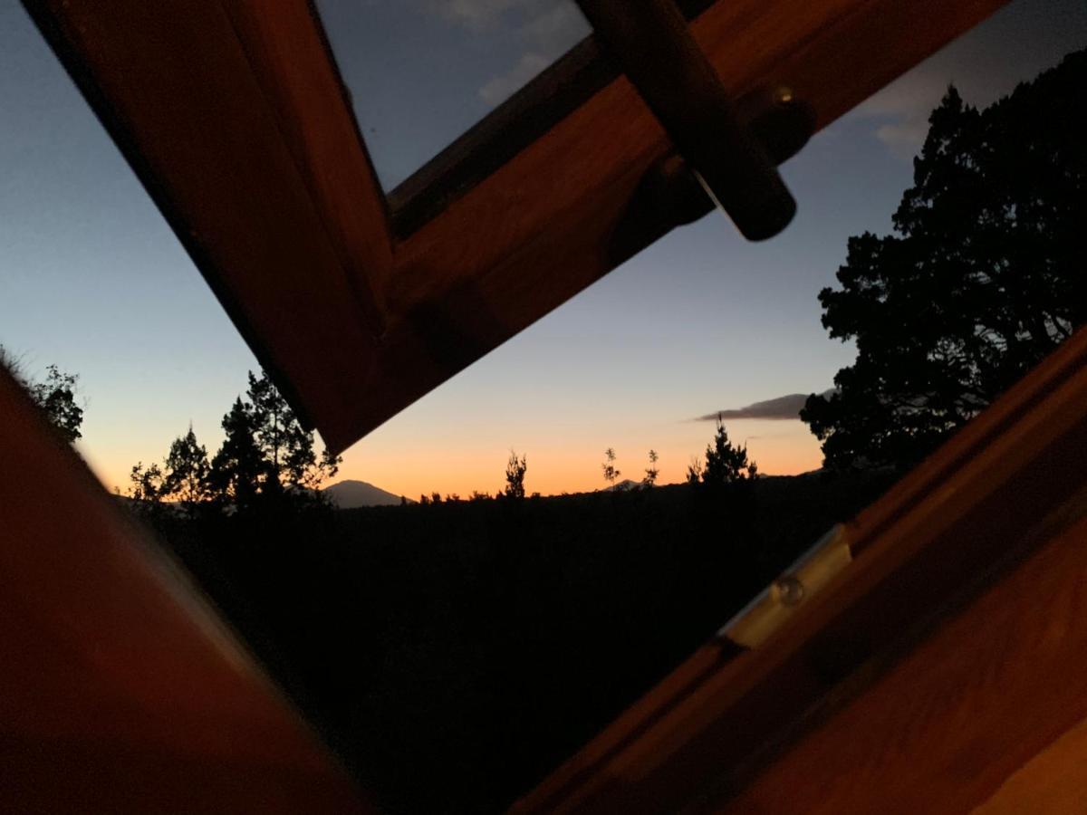 Domo Conguillio Conecta Con Tu Energia Sagrada Junto Al Salto Truful Truful Con Una Vista Majestuosa Que Podras Disfrutar En Una Tinaja Una Experiencia Que Alineara Tu Espiritu Y Tu Energia Interior Vivelo Melipeuco Bagian luar foto
