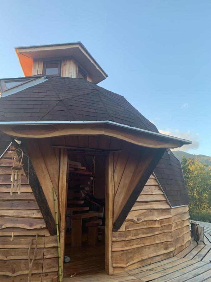 Domo Conguillio Conecta Con Tu Energia Sagrada Junto Al Salto Truful Truful Con Una Vista Majestuosa Que Podras Disfrutar En Una Tinaja Una Experiencia Que Alineara Tu Espiritu Y Tu Energia Interior Vivelo Melipeuco Bagian luar foto